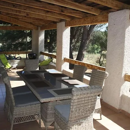 Quiet Near Center *
