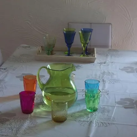 Quiet Near Center Tatil Evi *